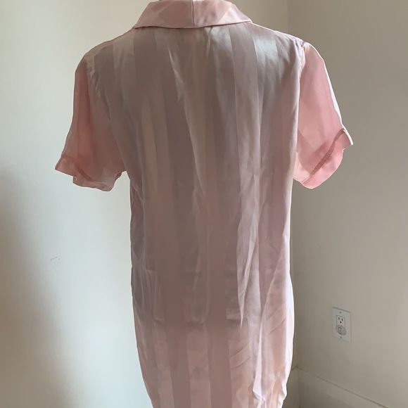 🌈 3/$20 Vintage 90s pink satin short shirt nightgown - Picture 6 of 7